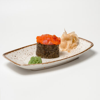 Гункан <br>Тунець + ікра масаго